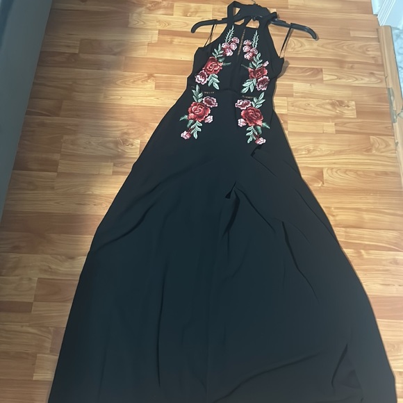 Floral embroidered dress - Picture 6 of 6